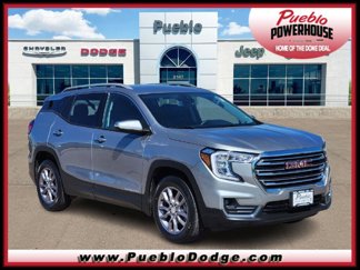 Used 2024 GMC Terrain SLT image 1