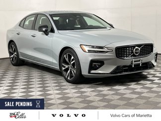 Certified 2025 Volvo S60 B5 Core image 1