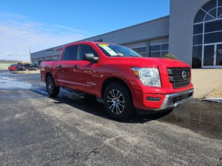 Used 2022 Nissan Titan SV image 1