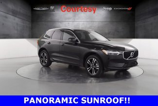 Used 2020 Volvo XC60 T5 Momentum w/ Premium Package image 1