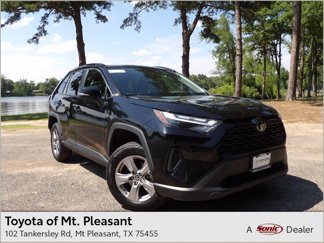 Used 2022 Toyota RAV4 XLE image 1