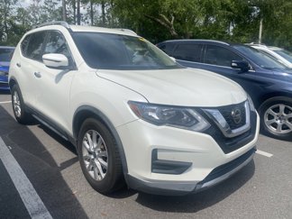 Used 2018 Nissan Rogue SV image 1