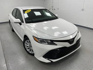 Used 2018 Toyota Camry LE image 1