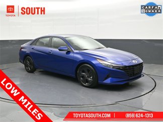 Used 2022 Hyundai Elantra SEL w/ Cargo Package image 1