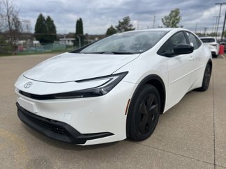New 2025 Toyota Prius LE image 1