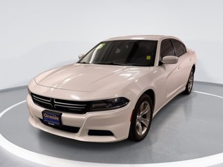 Used 2015 Dodge Charger SE w/ Sport Appearance Group image 1
