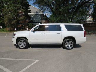 Used 2018 Chevrolet Suburban LT image 1