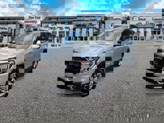 Used 2022 GMC Terrain SLE w/ Driver Convenience Package image 1