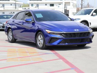 Used 2024 Hyundai Elantra SE image 1