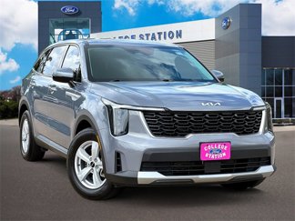 Used 2024 Kia Sorento LX image 1