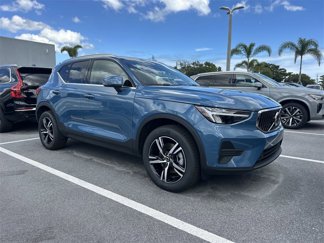 New 2025 Volvo XC40 B5 Core image 1