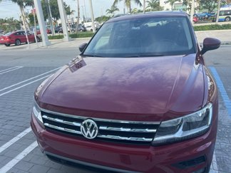 Used 2020 Volkswagen Tiguan SEL image 1