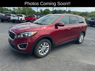 Used 2017 Kia Sorento LX w/ LX Convenience Package image 1