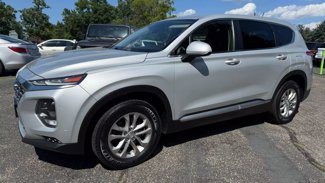 Used 2019 Hyundai Santa Fe SE image 1