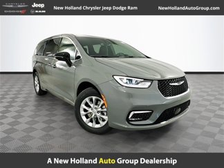 New 2025 Chrysler Pacifica Select image 1