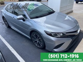 Used 2020 Toyota Camry image 1