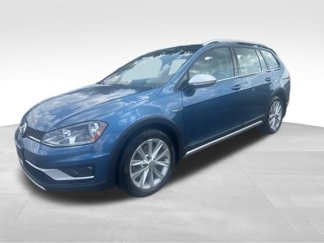 Used 2017 Volkswagen Golf Alltrack SE image 1