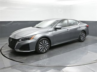 Used 2023 Nissan Altima 2.5 SV image 1