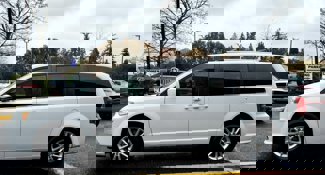 Used 2019 Dodge Grand Caravan SXT image 1