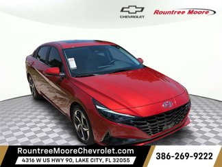 Used 2021 Hyundai Elantra Limited image 1