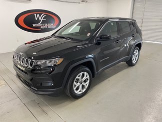 New 2025 Jeep Compass Sport image 1