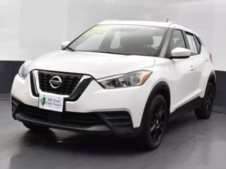 Used 2020 Nissan Kicks SV image 1