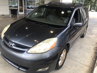 Used 2006 Toyota Sienna XLE image 1
