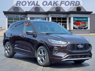 Used 2023 Ford Escape ST-Line image 1