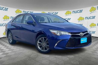 Used 2015 Toyota Camry SE image 1
