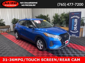 Used 2021 Nissan Kicks S image 1