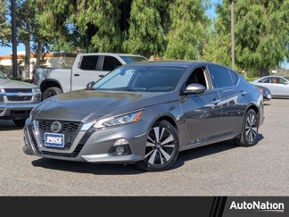 Used 2020 Nissan Altima 2.5 SL image 1