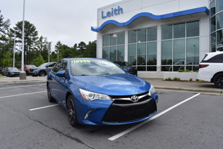 Used 2016 Toyota Camry SE image 1