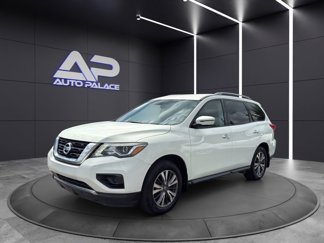 Used 2017 Nissan Pathfinder S image 1