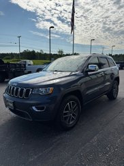Used 2021 Jeep Grand Cherokee Limited image 1