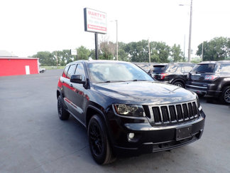 Used 2013 Jeep Grand Cherokee Laredo image 1
