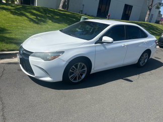 Used 2016 Toyota Camry SE image 1