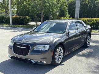 Used 2019 Chrysler 300 Limited image 1