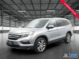Used 2017 Honda Pilot Touring image 1