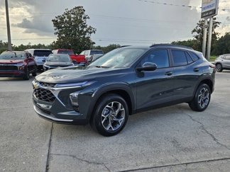New 2025 Chevrolet Trax LT w/ Driver Confidence Package image 1