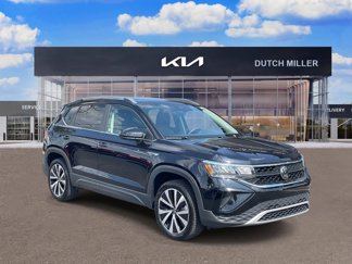 Used 2024 Volkswagen Taos SE video 1