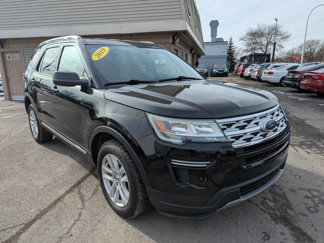 Used 2019 Ford Explorer XLT image 1
