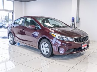 Used 2017 Kia Forte LX image 1