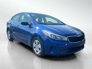 Used 2017 Kia Forte LX image 1