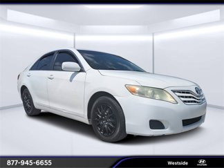 Used 2011 Toyota Camry SE image 1