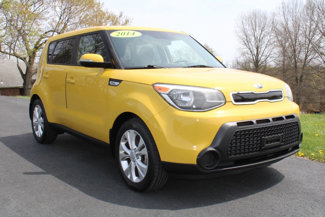 Used 2014 Kia Soul + image 1