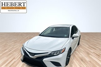 Used 2019 Toyota Camry SE image 1
