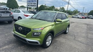 Used 2021 Hyundai Venue SE image 1