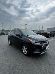 Used 2022 Chevrolet Trax LT w/ LT Convenience Package image 1