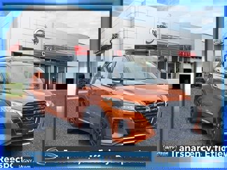 Used 2023 Nissan Kicks SR image 1