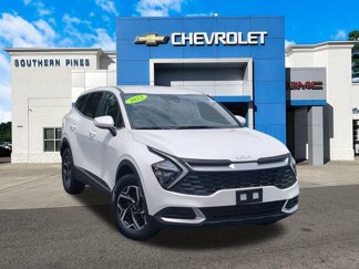Used 2023 Kia Sportage LX image 1